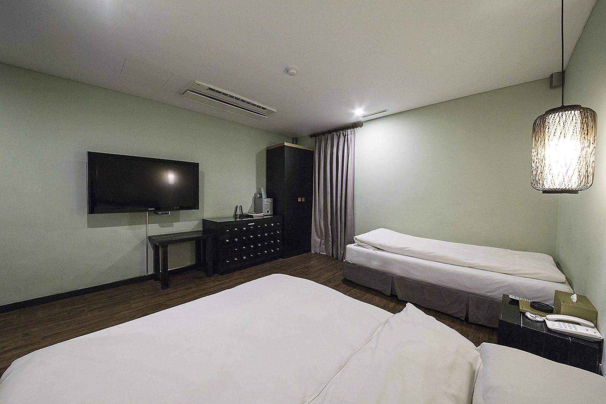 Mate Hotel Seoul Gimpo Dış mekan fotoğraf