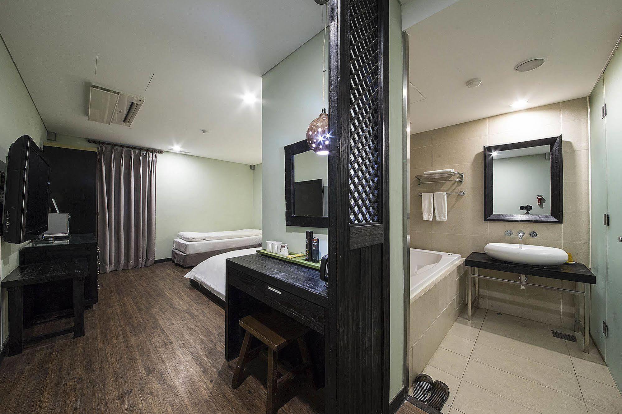 Mate Hotel Seoul Gimpo Dış mekan fotoğraf